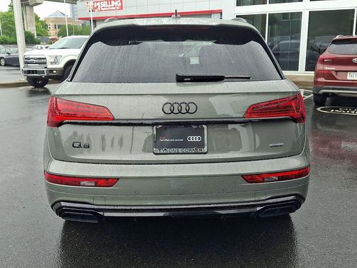 Chronos Gray Metallic 2024 Audi Q5 55 S line Premium Plus