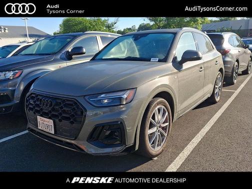 Chronos Gray Metallic 2024 Audi Q5 55 S line Premium Plus