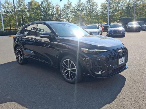 Mythos Black Metallic 2026 Audi Q5 Prestige TFSI quattro S tronic