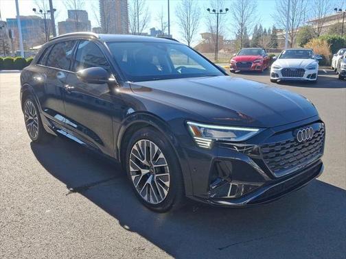 2024 Audi Q8 e-tron Prestige