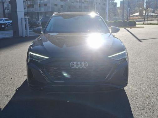 2024 Audi Q8 e-tron Prestige