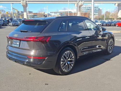 2024 Audi Q8 e-tron Prestige