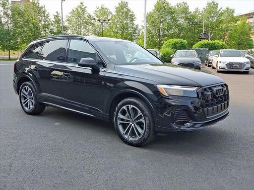 2025 Audi Q7 45 Premium Plus