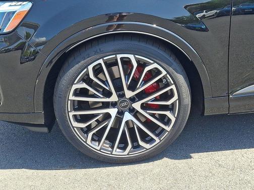 Mythos Black Metallic 2026 Audi SQ7 4.0T Prestige