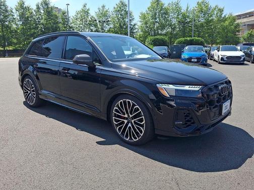 Mythos Black Metallic 2026 Audi SQ7 4.0T Prestige