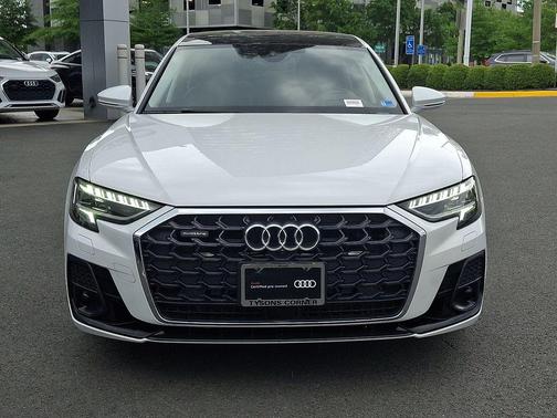 Glacier White Metallic 2023 Audi A8 L 55 TFSI quattro Tiptronic