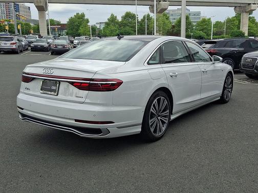 Glacier White Metallic 2023 Audi A8 L 55 TFSI quattro Tiptronic