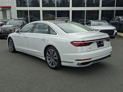 Glacier White Metallic 2023 Audi A8 L 55 TFSI quattro Tiptronic