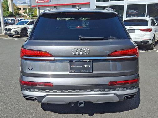 2025 Audi Q7 45 Premium