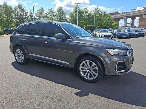 2025 Audi Q7 45 Premium