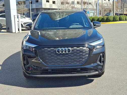 Mythos Black Metallic 2025 Audi Q4 e-tron Sportback Premium Plus 55 quattro