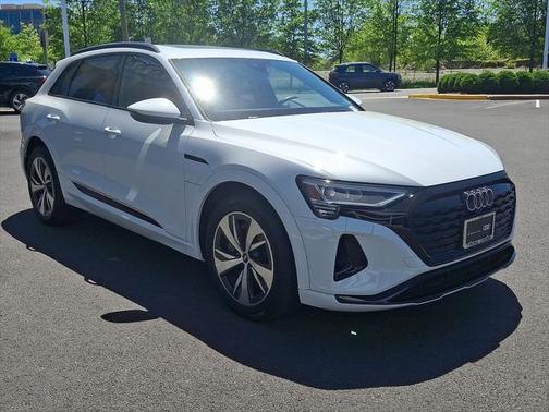 2024 Audi Q8 e-tron Premium