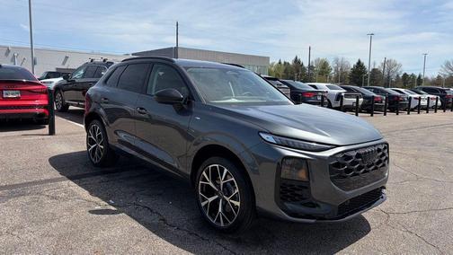 Daytona Gray Pearl Effect 2026 Audi Q3 TFSI quattro S tronic