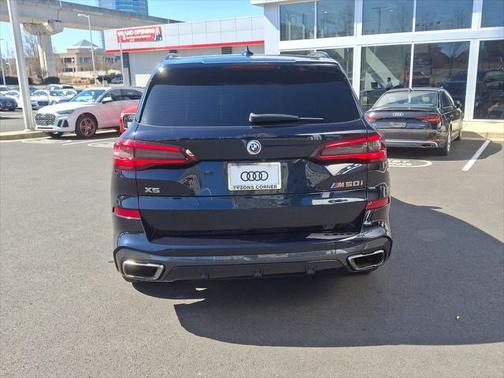 2022 BMW X5 M50i