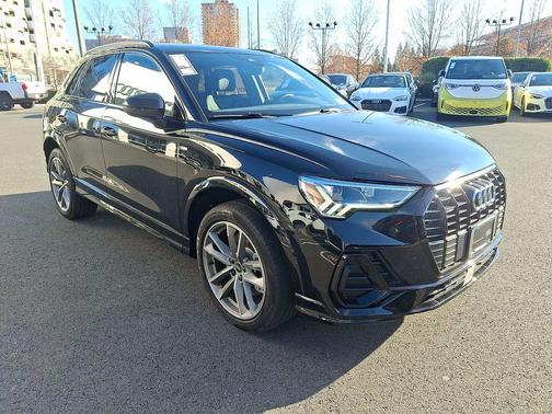 2022 Audi Q3 45 S line Premium Plus