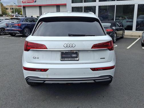 2022 Audi Q5 40 Premium