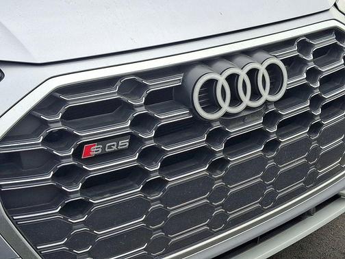 2024 Audi SQ5 3.0T Premium Plus