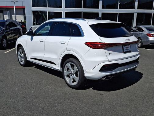 Arkona White 2026 Audi Q5 Premium Plus TFSI quattro S tronic