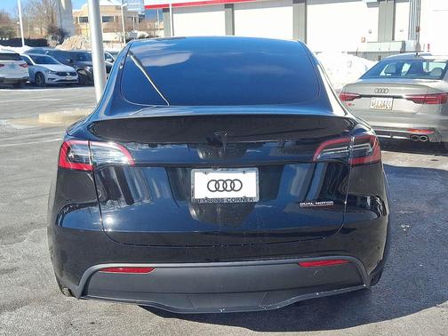 2024 Tesla Model Y Performance Dual Motor All-Wheel Drive