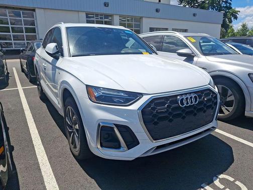 Arkona White 2024 Audi Q5 45 S line Premium