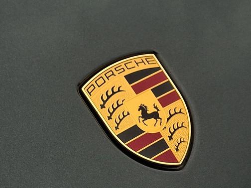 Grey 2017 Porsche Macan Macan Turbo