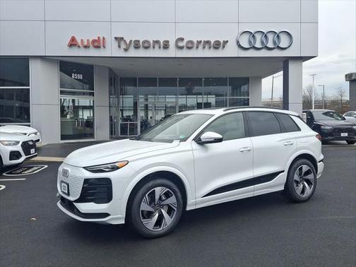 2025 Audi Q6 e-tron Premium quattro