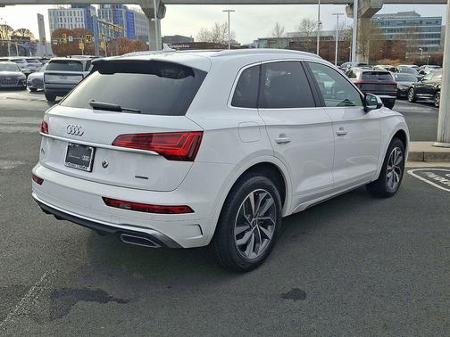 2022 Audi Q5 45 S line Premium