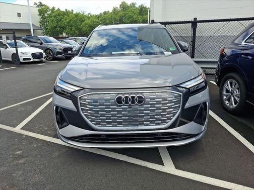 2025 Audi Q4 e-tron Premium 55 quattro