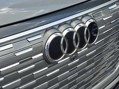 2025 Audi Q4 e-tron Premium 55 quattro