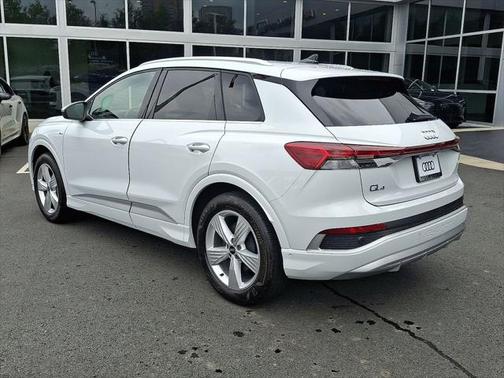 2024 Audi Q4 e-tron Premium Plus 55 quattro
