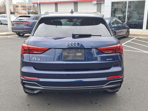 2022 Audi Q3 45 S line Premium
