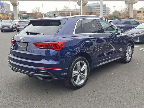 2022 Audi Q3 45 S line Premium