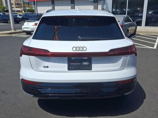 2024 Audi Q8 e-tron Premium Plus