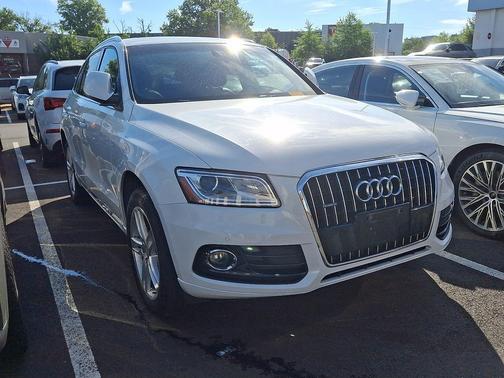 Glacier White 2014 Audi Q5 2.0T Premium Plus