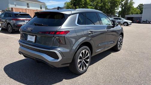 Daytona Gray Pearl Effect 2026 Audi Q3 TFSI quattro S tronic