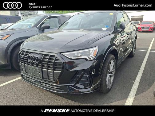 Mythos Black Metallic 2025 Audi Q3 Premium 45 TFSI S line quattro Tiptronic