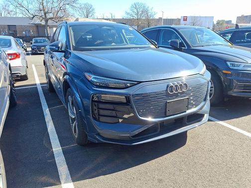 2025 Audi Q6 e-tron Premium Plus quattro