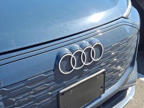 2025 Audi Q6 e-tron Premium Plus quattro