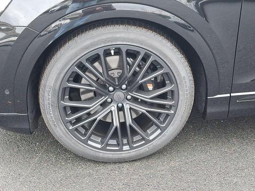 2026 Audi SQ8 4.0T Premium Plus