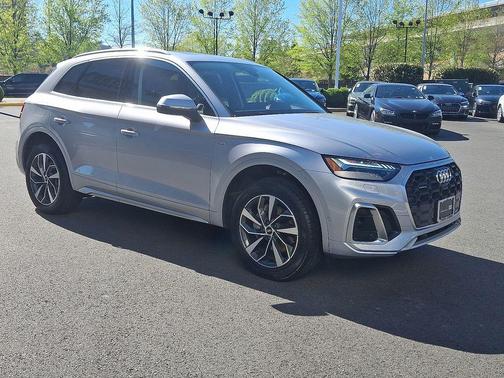 Florett Silver Metallic 2022 Audi Q5 45 S line Prestige