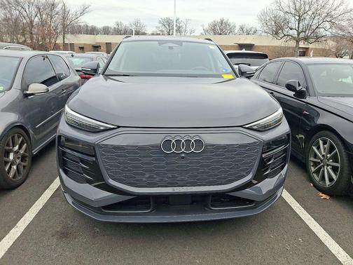 2025 Audi Q6 e-tron Premium Plus quattro