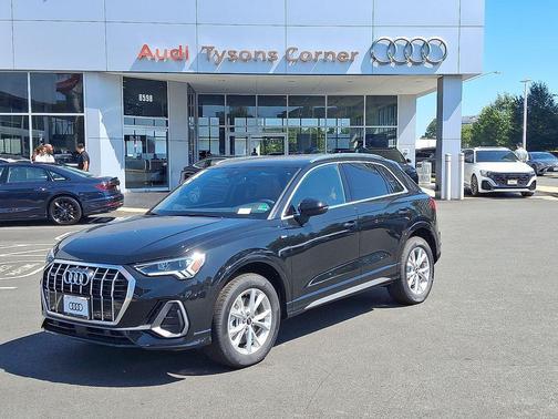 2025 Audi Q3 Premium 45 TFSI S line quattro Tiptronic