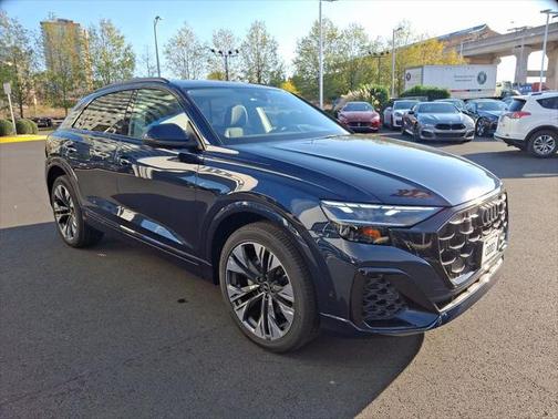 2025 Audi Q8 55 Premium Plus