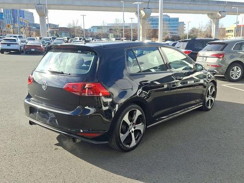 2016 Volkswagen Golf GTI 2.0T SE 4-Door