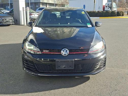 2016 Volkswagen Golf GTI 2.0T SE 4-Door
