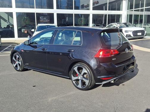 2016 Volkswagen Golf GTI 2.0T SE 4-Door