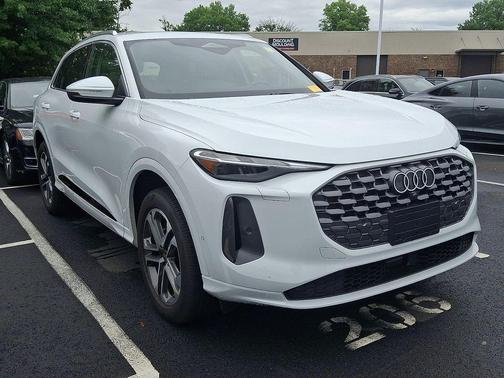 Glacier White 2025 Audi Q5 Premium TFSI quattro S tronic