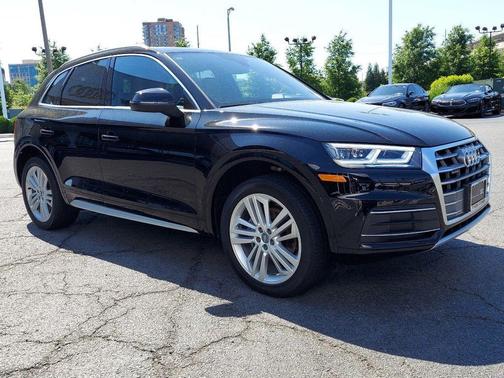 Photo 2 of 26 of 2019 Audi Q5 2.0T Premium Plus