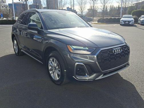 2022 Audi Q5 45 S line Premium