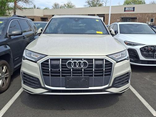 Vicuna Beige Metallic 2024 Audi Q7 45 Premium